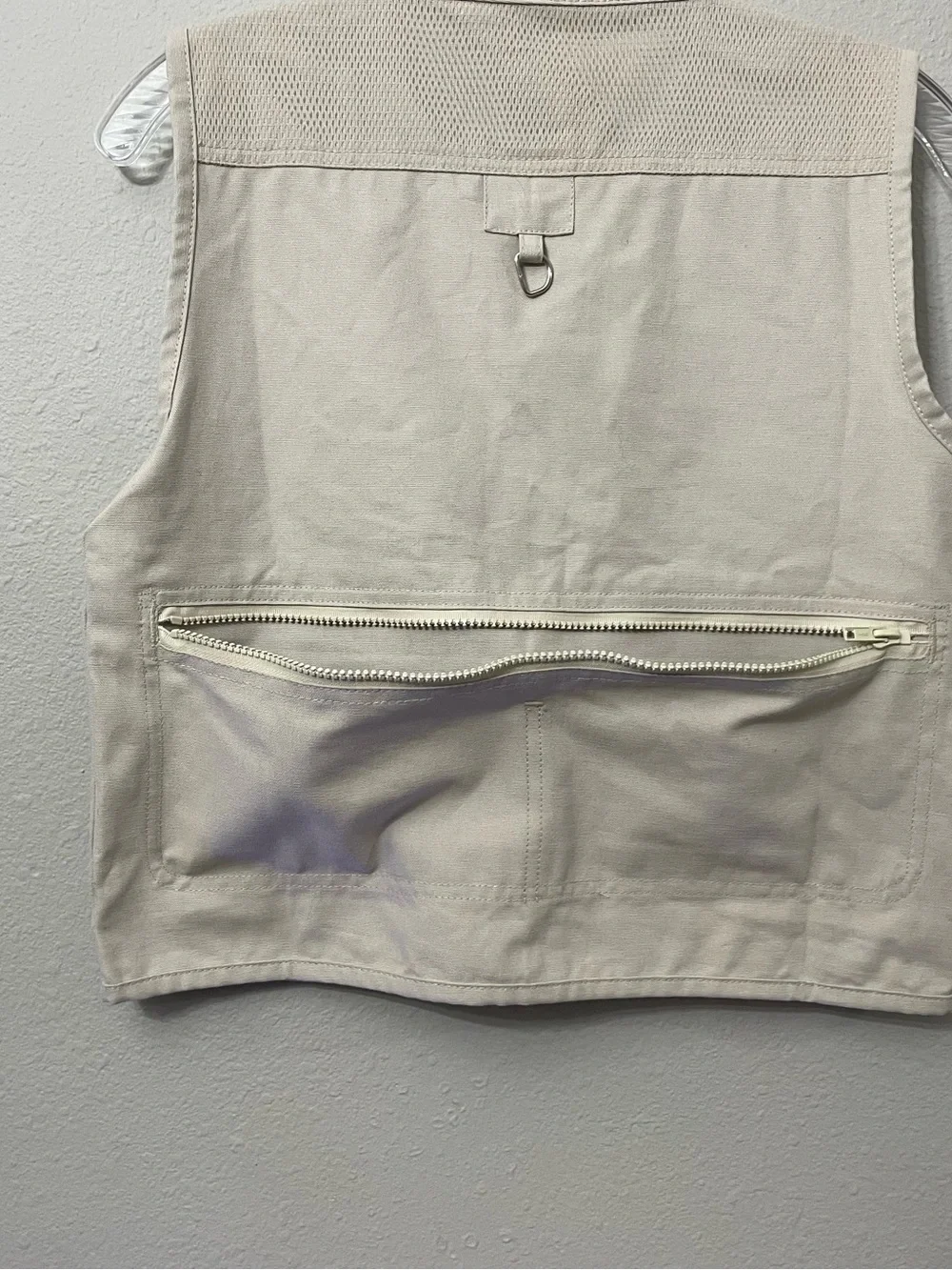 Bass Pro Shops Kids Vintage Khaki Utility Fishing Vest  SZ 7 Unisex EUC
